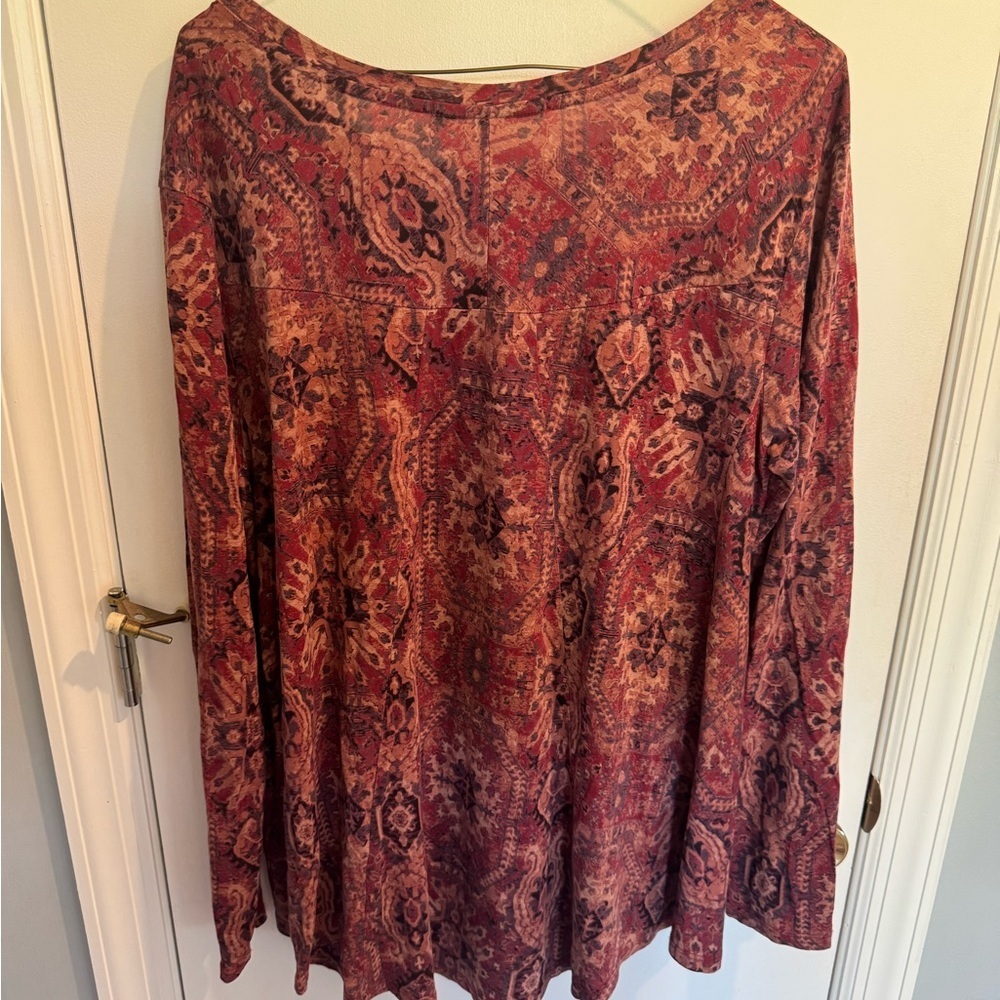 Peruvian Connection Red and Black Patterned Long Sleeve Top - Picture 4 of 4